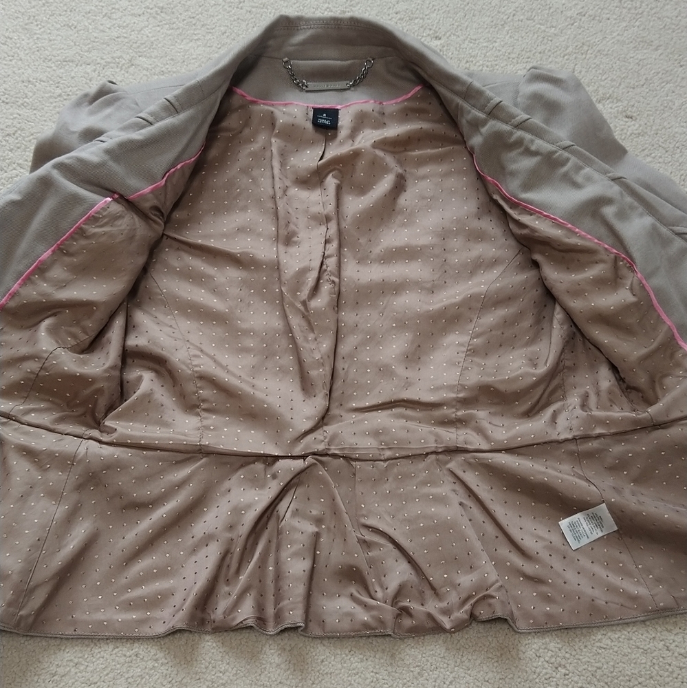 White House Black Market blazer - Picture 5 of 8
